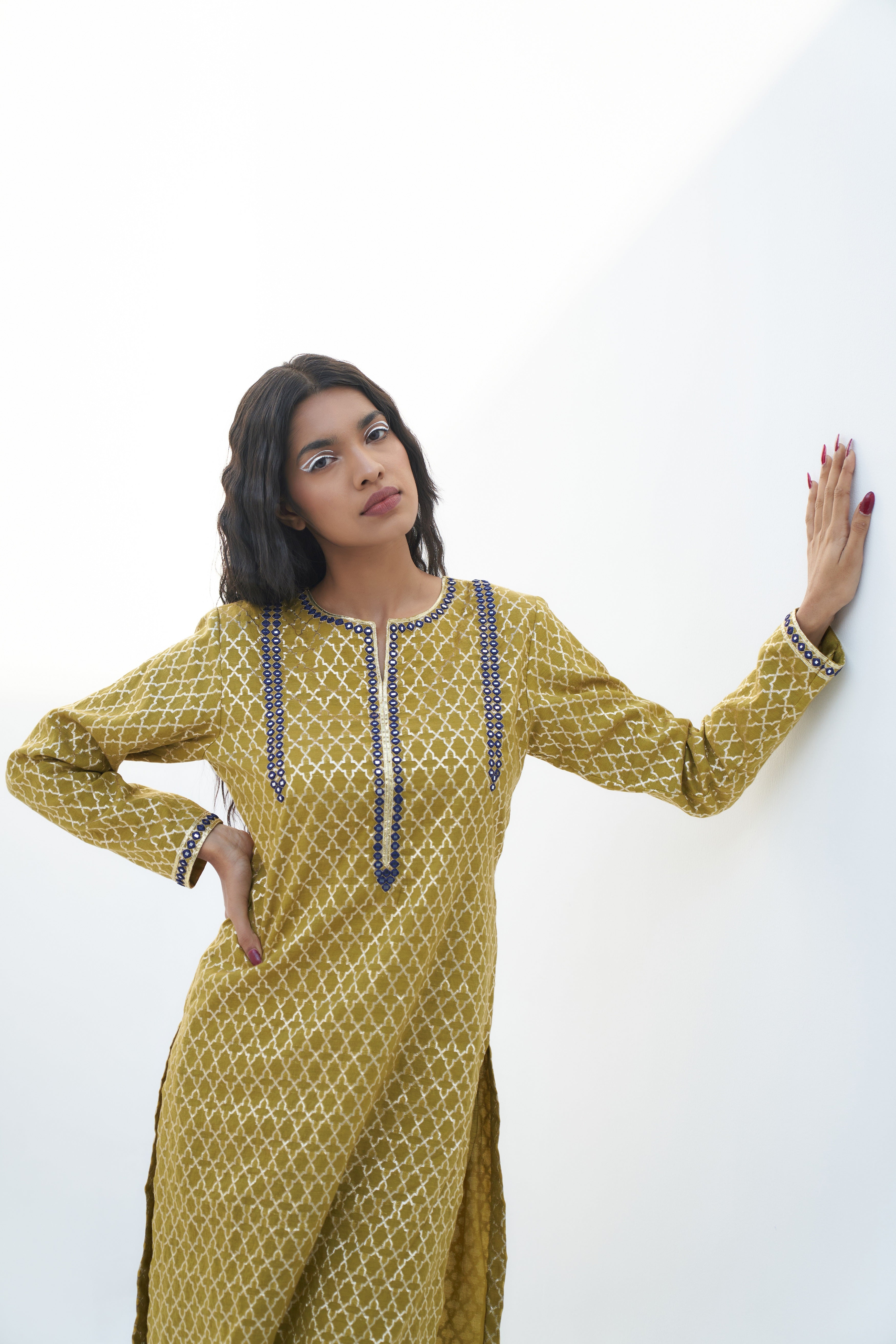 Acid Green Chanderi Jacquard Zari Embroidered Kurta Set Frontview
