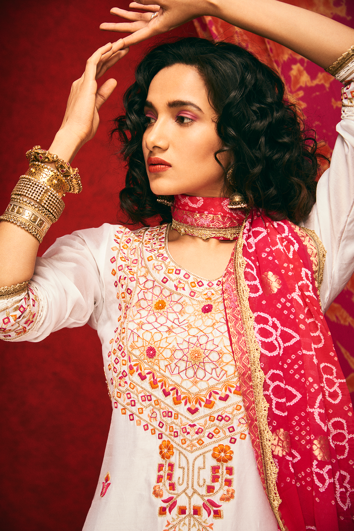 Women's White A line kurta Set Closeview