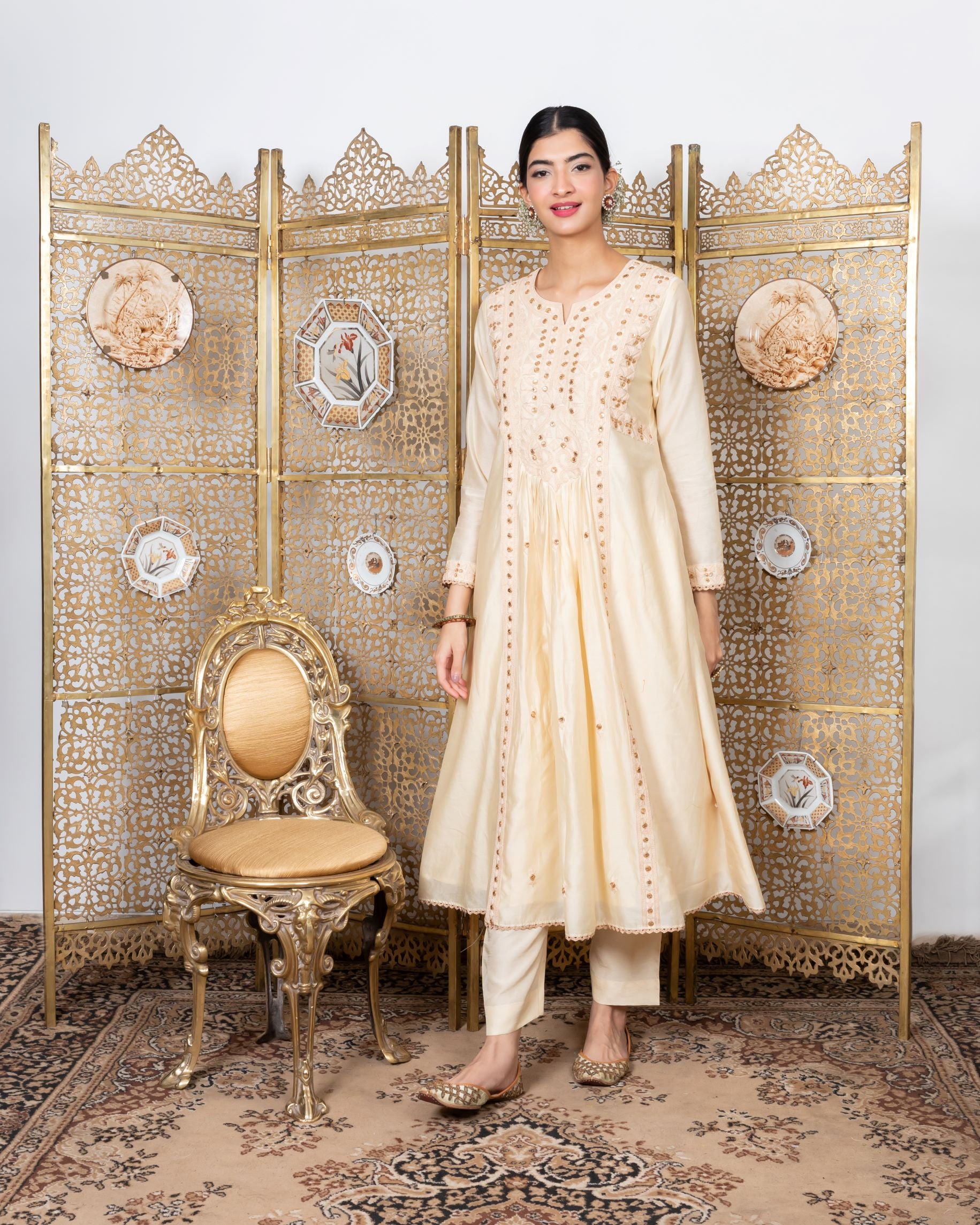 Beige Embroidered Kurta Se