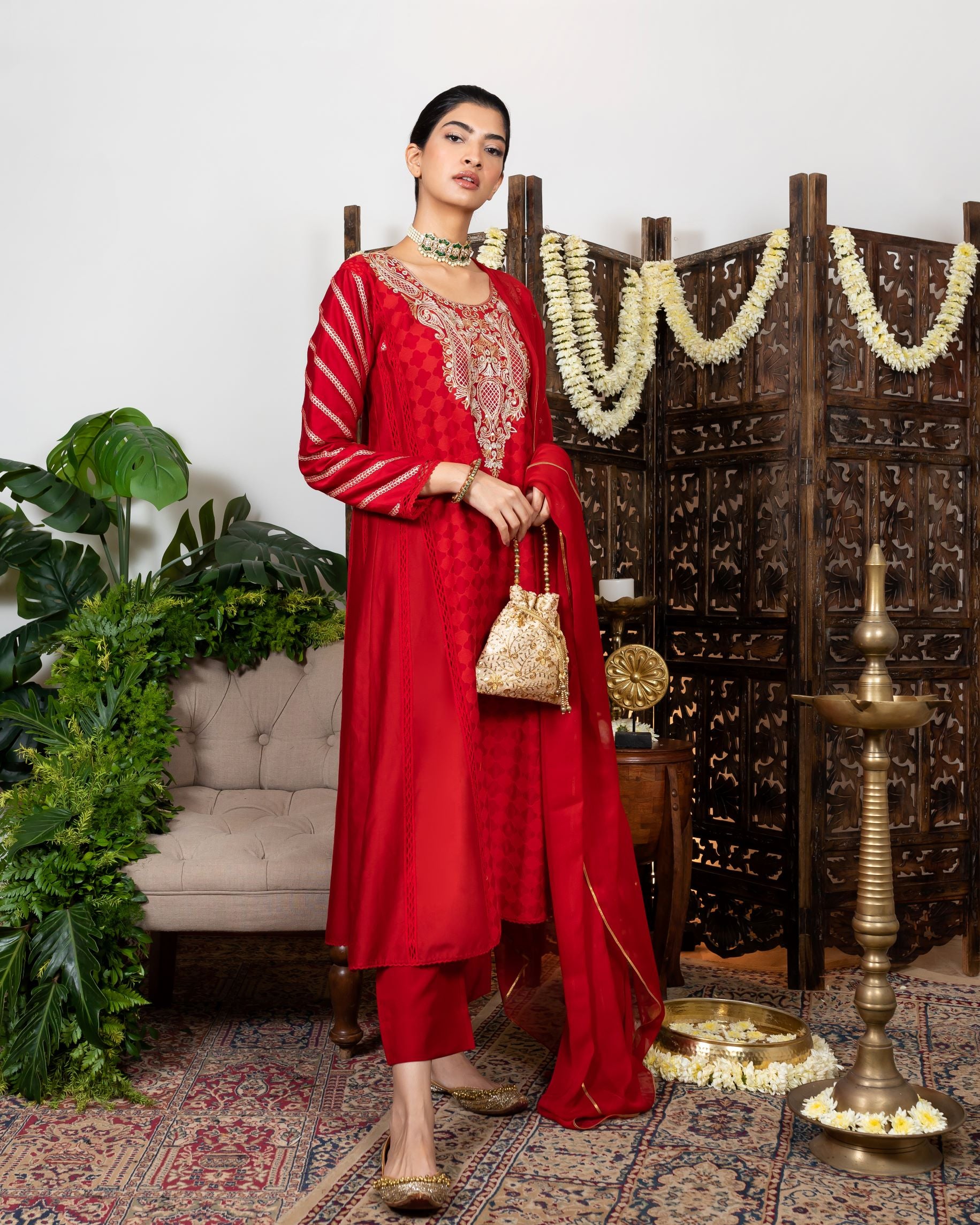 Red Embroidered Kurta Set for Women's