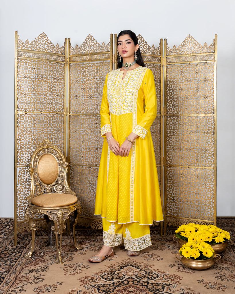 Women's Yellow Embroidered Kurta Set frontview