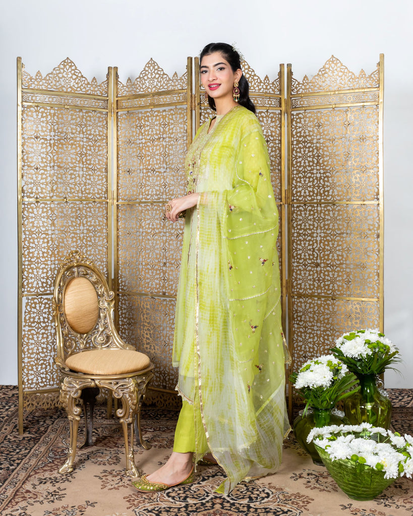 Green Embroidered Kurta with straight pants sideview
