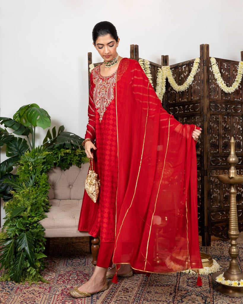  Red Embroidered Kurta Set for Women's