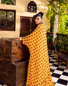 Yellow bustier in georgette with embroidery and print with  jacket and pants Sideview