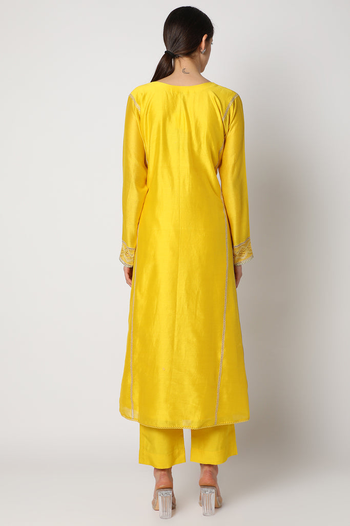 Women's Yellow Embroidered Kurta Set Backview